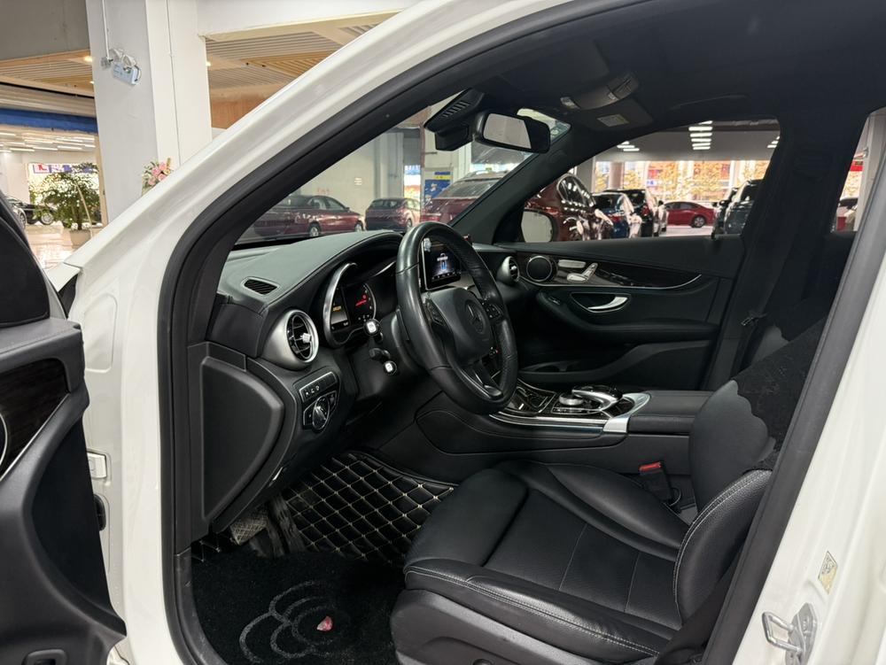 Mercedes-Benz Mercedes-Benz GLC