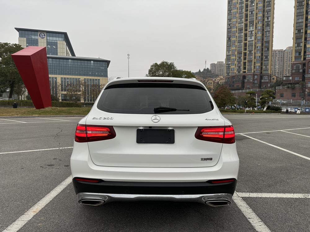 Mercedes-Benz Mercedes-Benz GLC