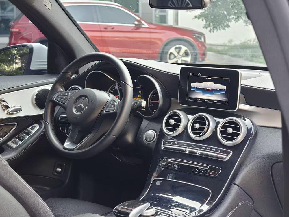 Mercedes-Benz Mercedes-Benz GLC