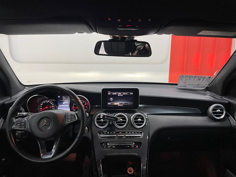 Mercedes-Benz Mercedes-Benz GLC
