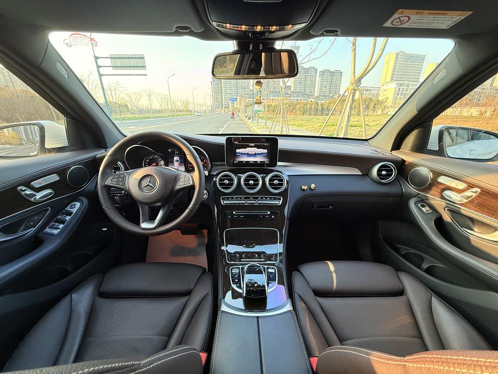 Mercedes-Benz Mercedes-Benz GLC