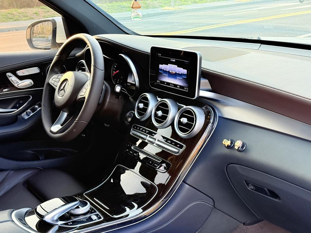Mercedes-Benz Mercedes-Benz GLC
