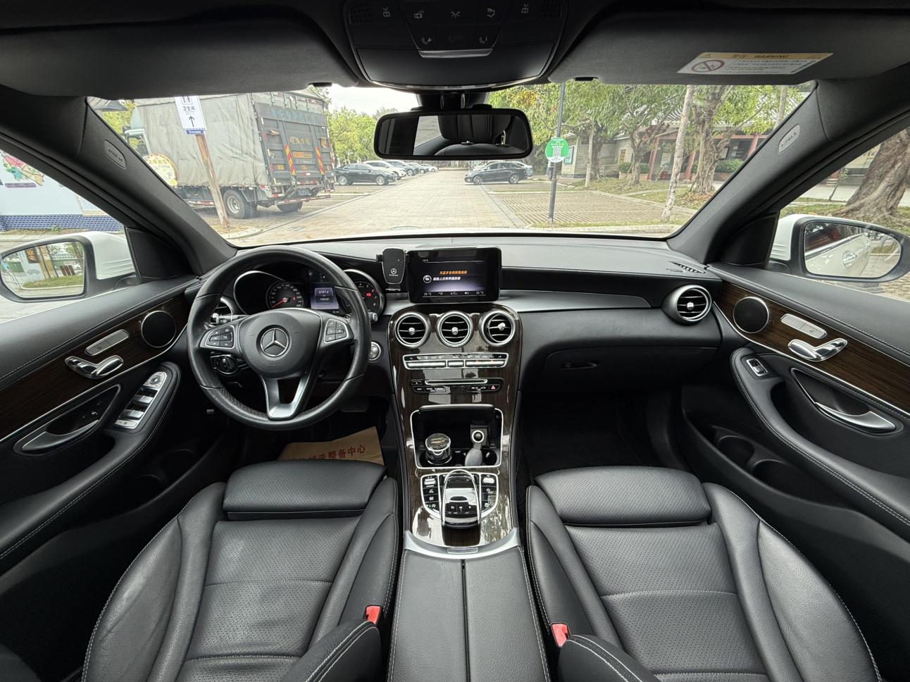 Mercedes-Benz Mercedes-Benz GLC