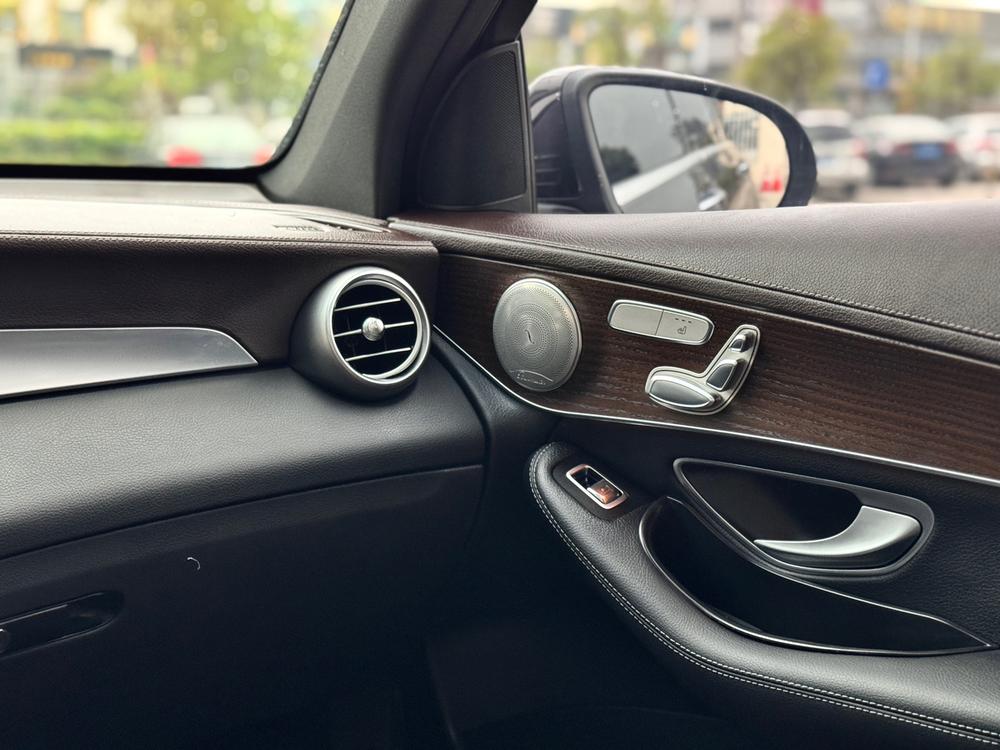 Mercedes-Benz Mercedes-Benz GLC