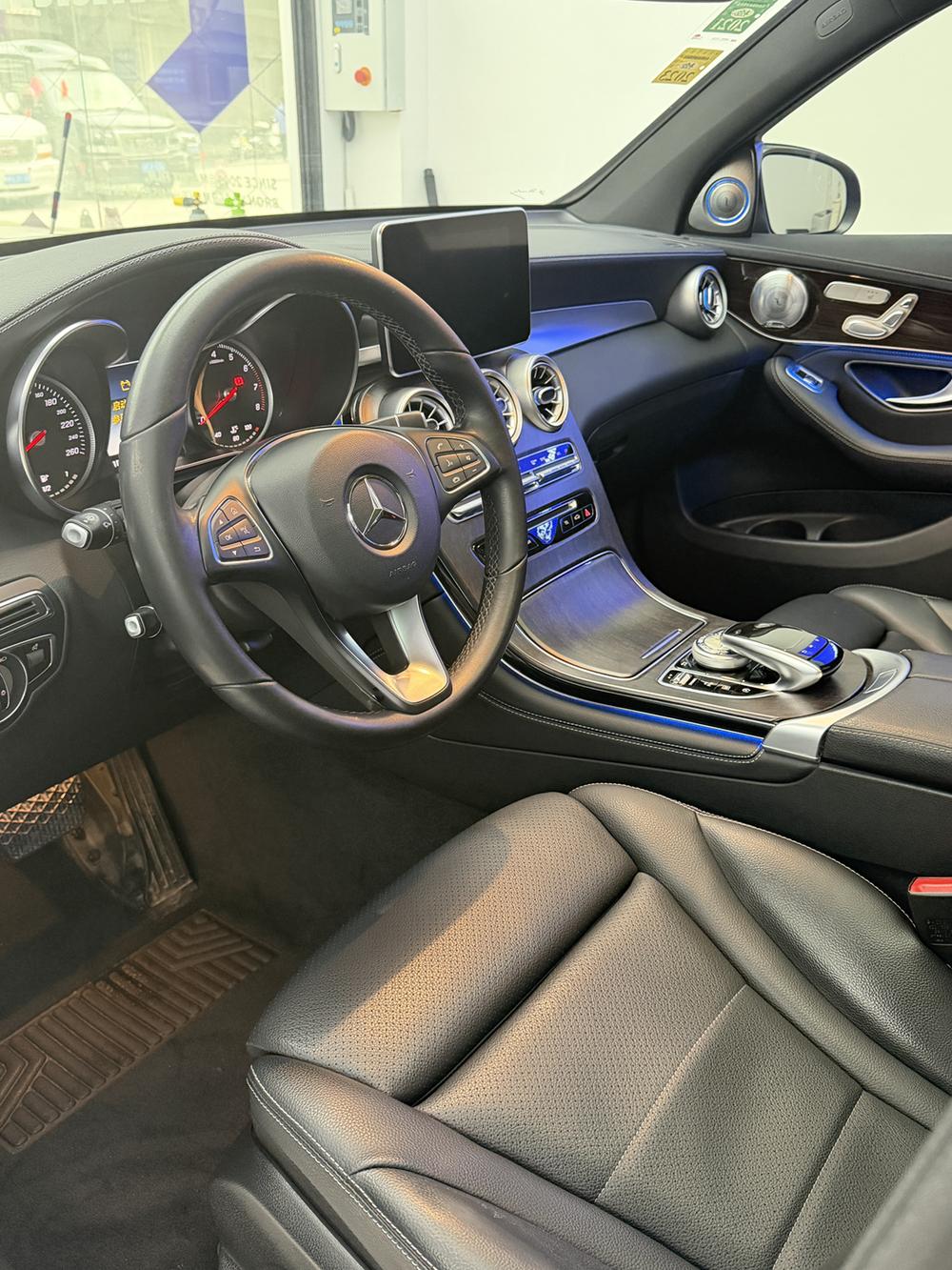 Mercedes-Benz Mercedes-Benz GLC