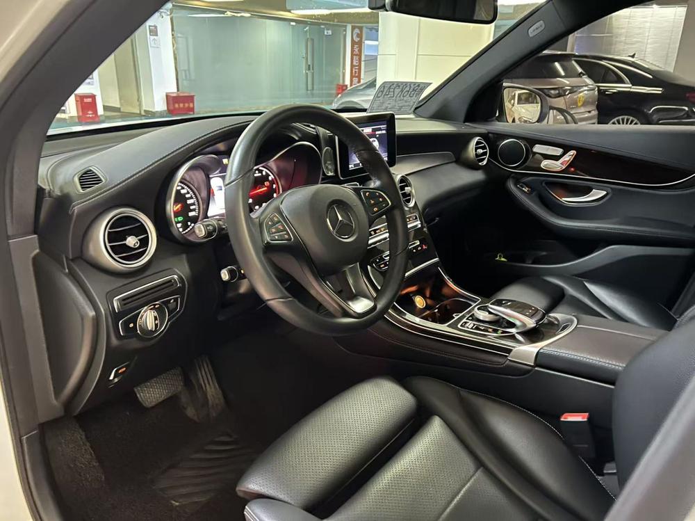 Mercedes-Benz Mercedes-Benz GLC