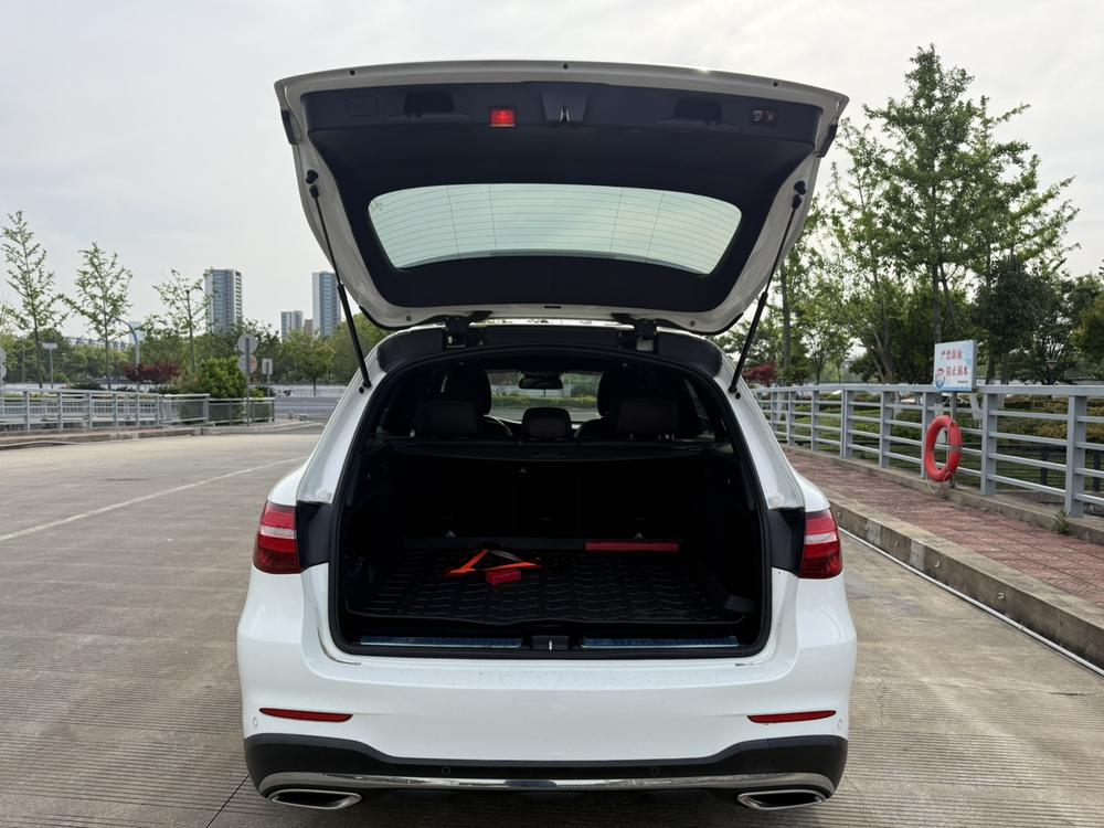 Mercedes-Benz Mercedes-Benz GLC