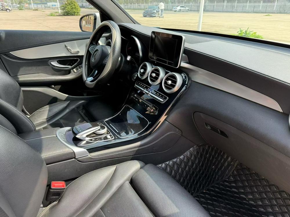 Mercedes-Benz Mercedes-Benz GLC