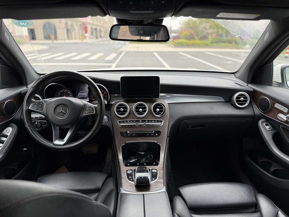 Mercedes-Benz Mercedes-Benz GLC