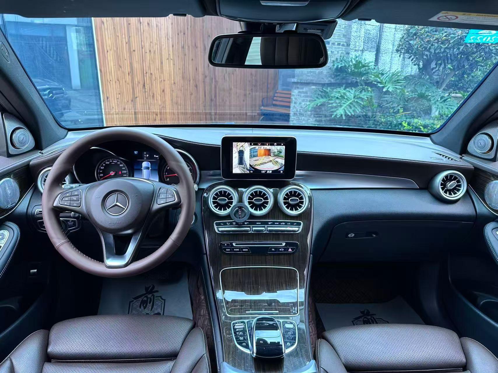Mercedes-Benz Mercedes-Benz GLC