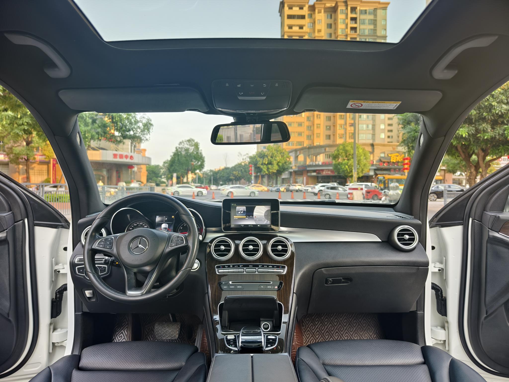 Mercedes-Benz Mercedes-Benz GLC