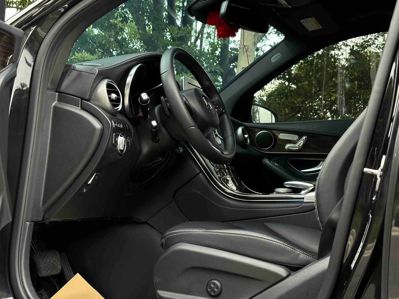 Mercedes-Benz Mercedes-Benz GLC