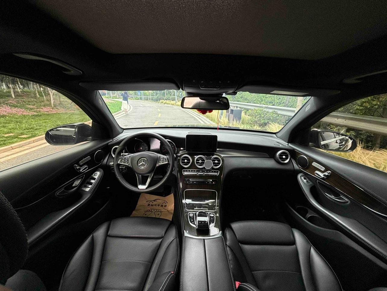 Mercedes-Benz Mercedes-Benz GLC