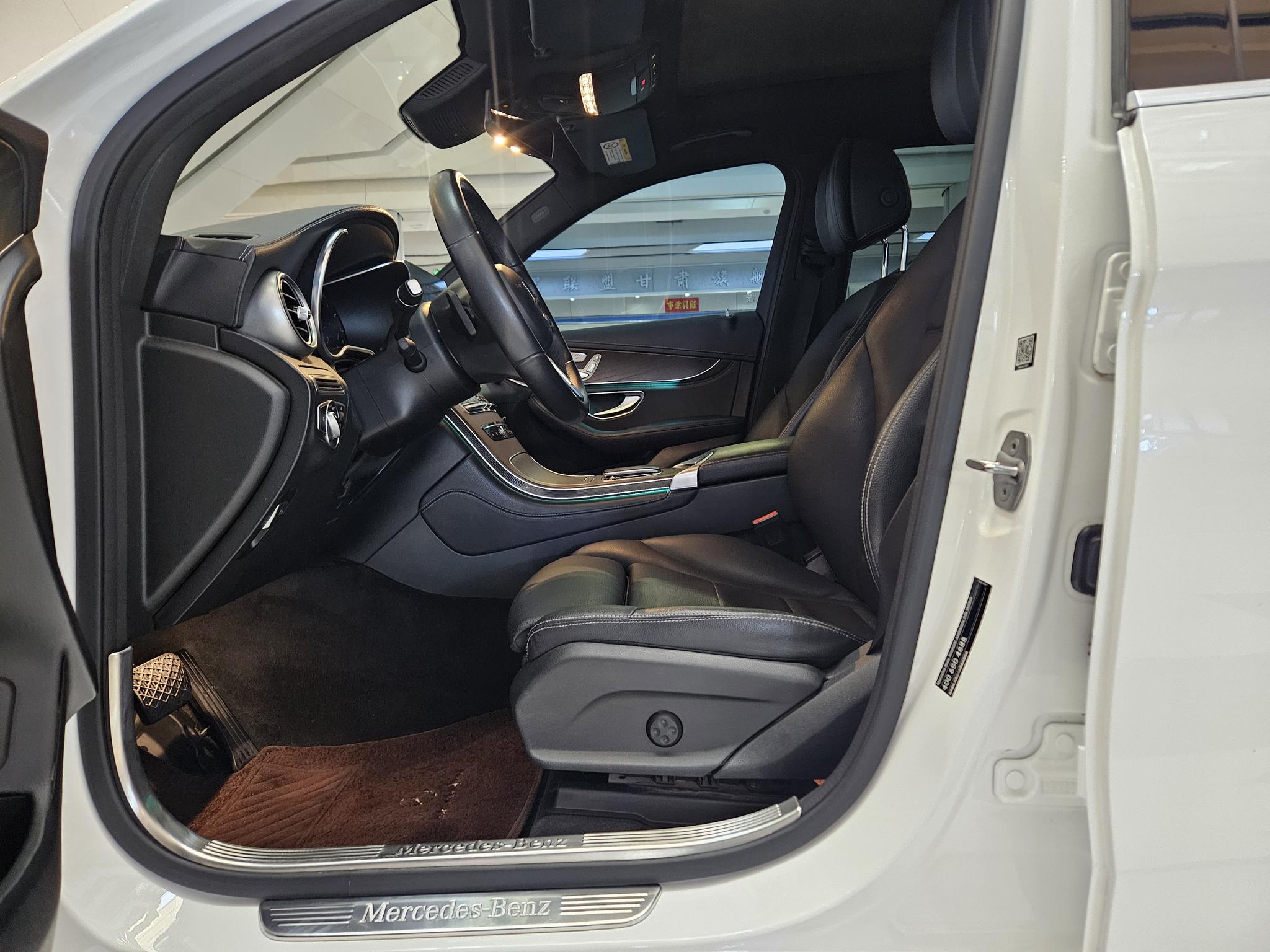 Mercedes-Benz Mercedes-Benz GLC
