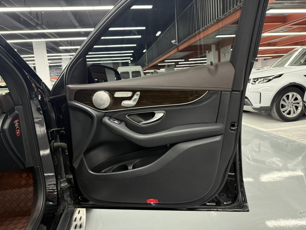 Mercedes-Benz Mercedes-Benz GLC