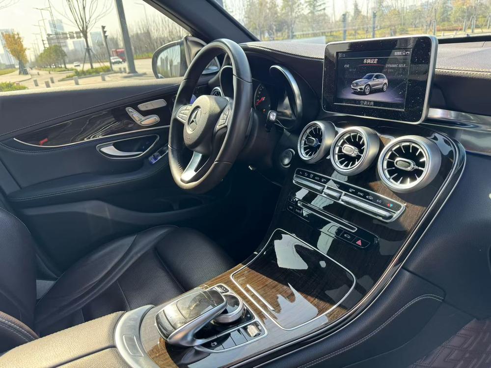 Mercedes-Benz Mercedes-Benz GLC