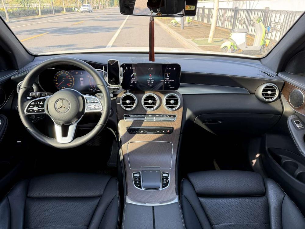 Mercedes-Benz Mercedes-Benz GLC
