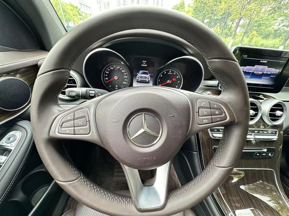 Mercedes-Benz Mercedes-Benz GLC
