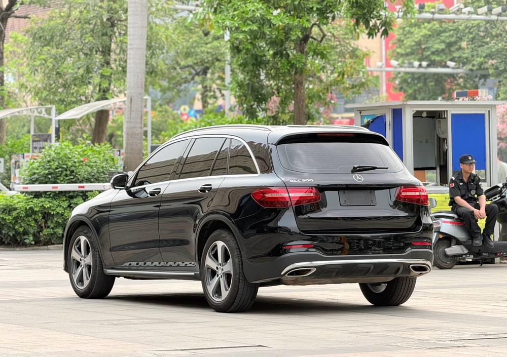 Mercedes-Benz Mercedes-Benz GLC