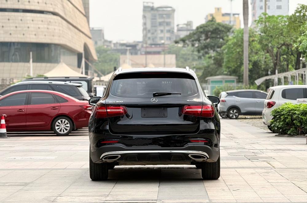 Mercedes-Benz Mercedes-Benz GLC