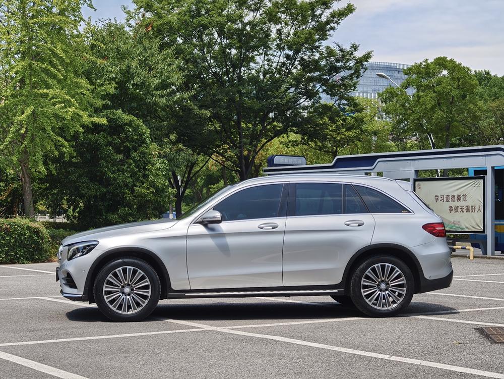 Mercedes-Benz Mercedes-Benz GLC