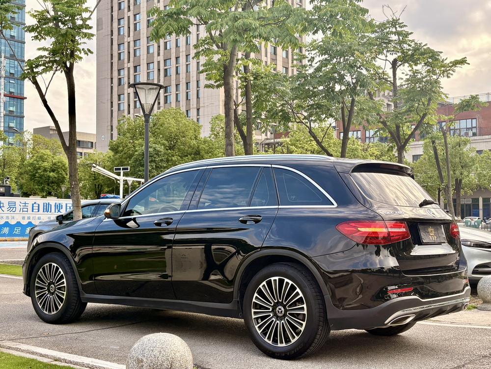 Mercedes-Benz Mercedes-Benz GLC