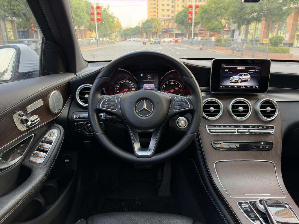 Mercedes-Benz Mercedes-Benz GLC