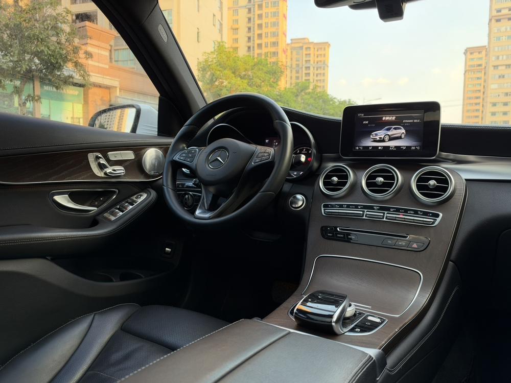 Mercedes-Benz Mercedes-Benz GLC
