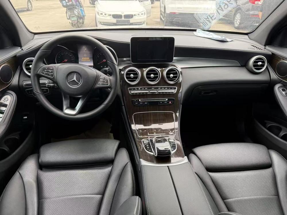 Mercedes-Benz Mercedes-Benz GLC