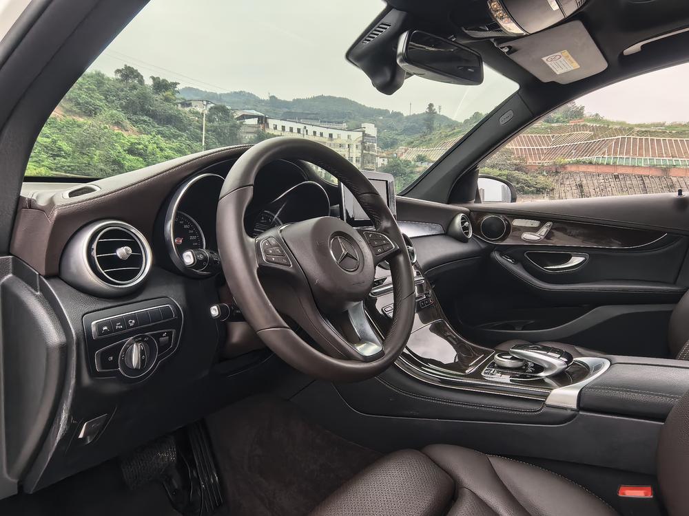 Mercedes-Benz Mercedes-Benz GLC