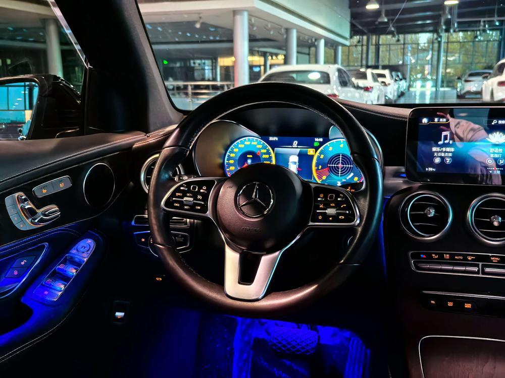 Mercedes-Benz Mercedes-Benz GLC