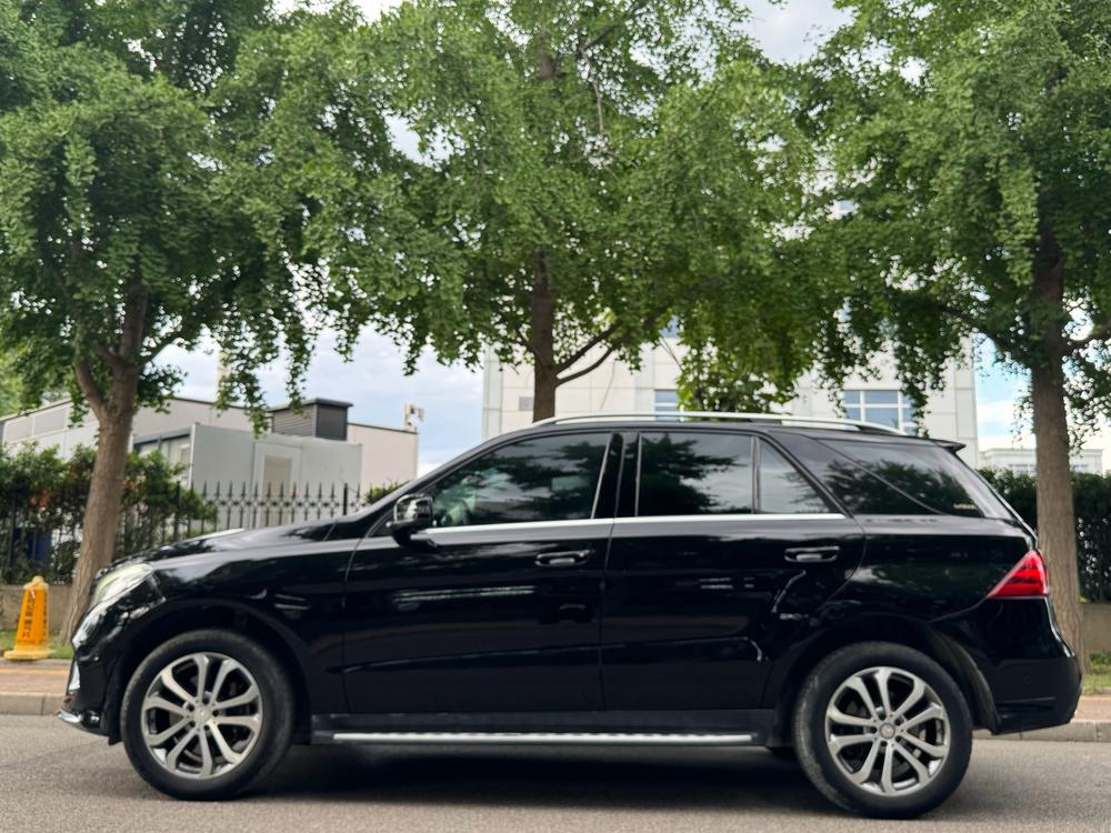 Mercedes-Benz Mercedes-Benz GLE (Import)