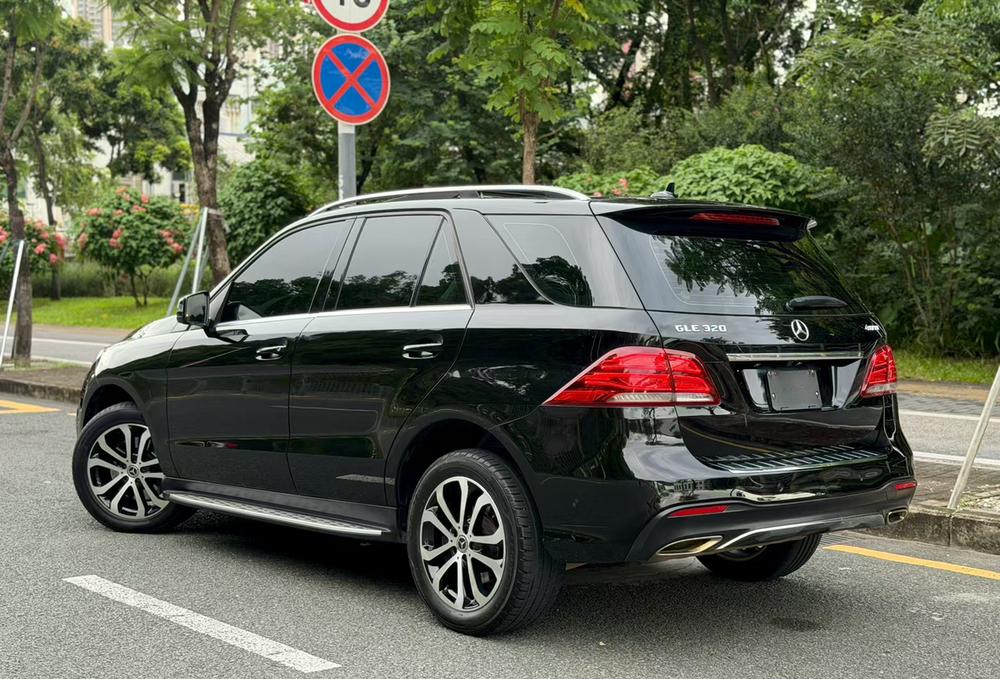 Mercedes-Benz Mercedes-Benz GLE (Import)
