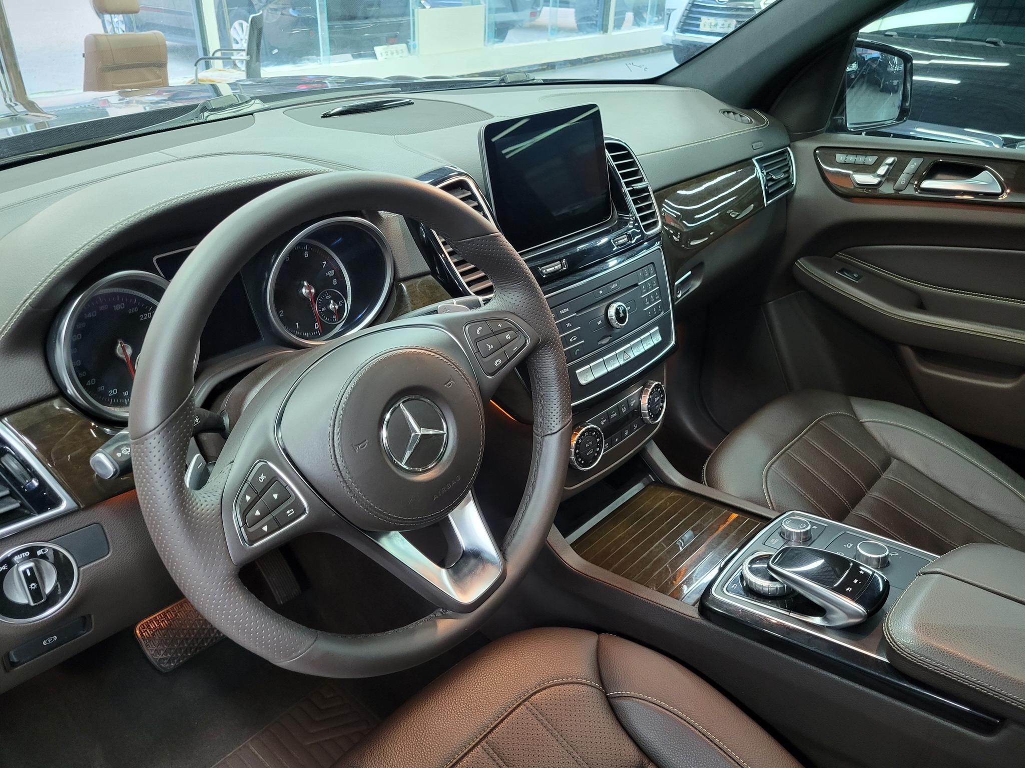 Mercedes-Benz Mercedes-Benz GLS