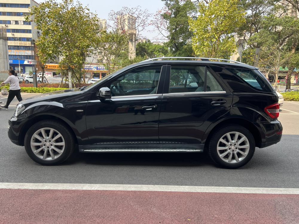 Mercedes-Benz Mercedes-Benz M-Class