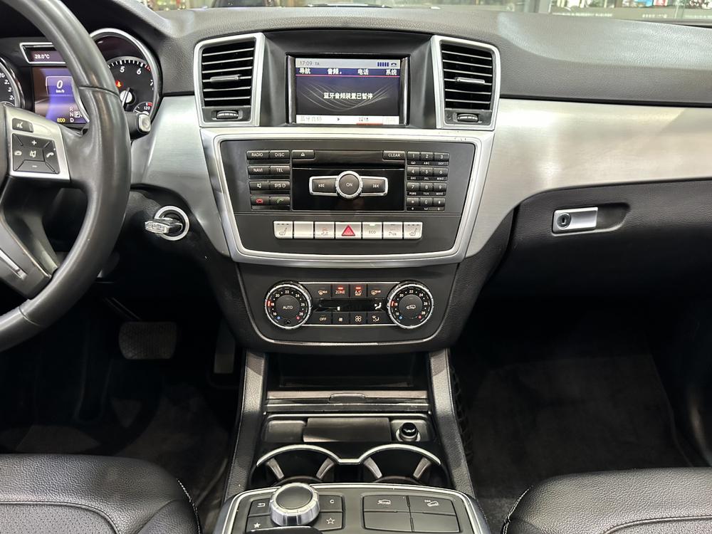 Mercedes-Benz Mercedes-Benz M-Class