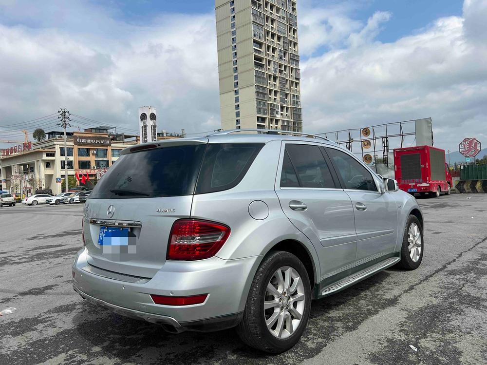 Mercedes-Benz Mercedes-Benz M-Class