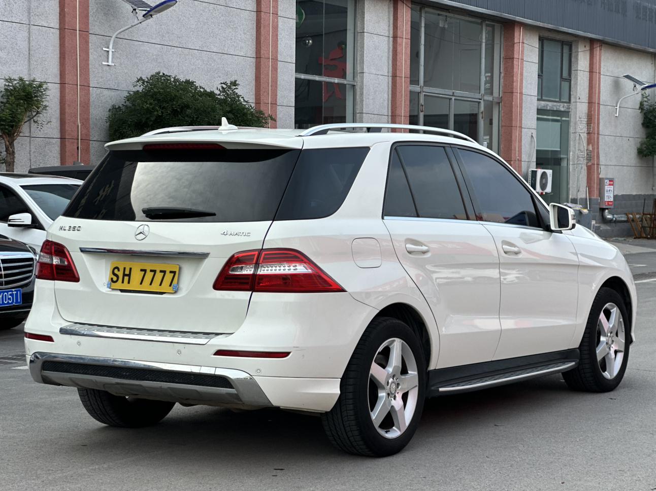 Mercedes-Benz Mercedes-Benz M-Class