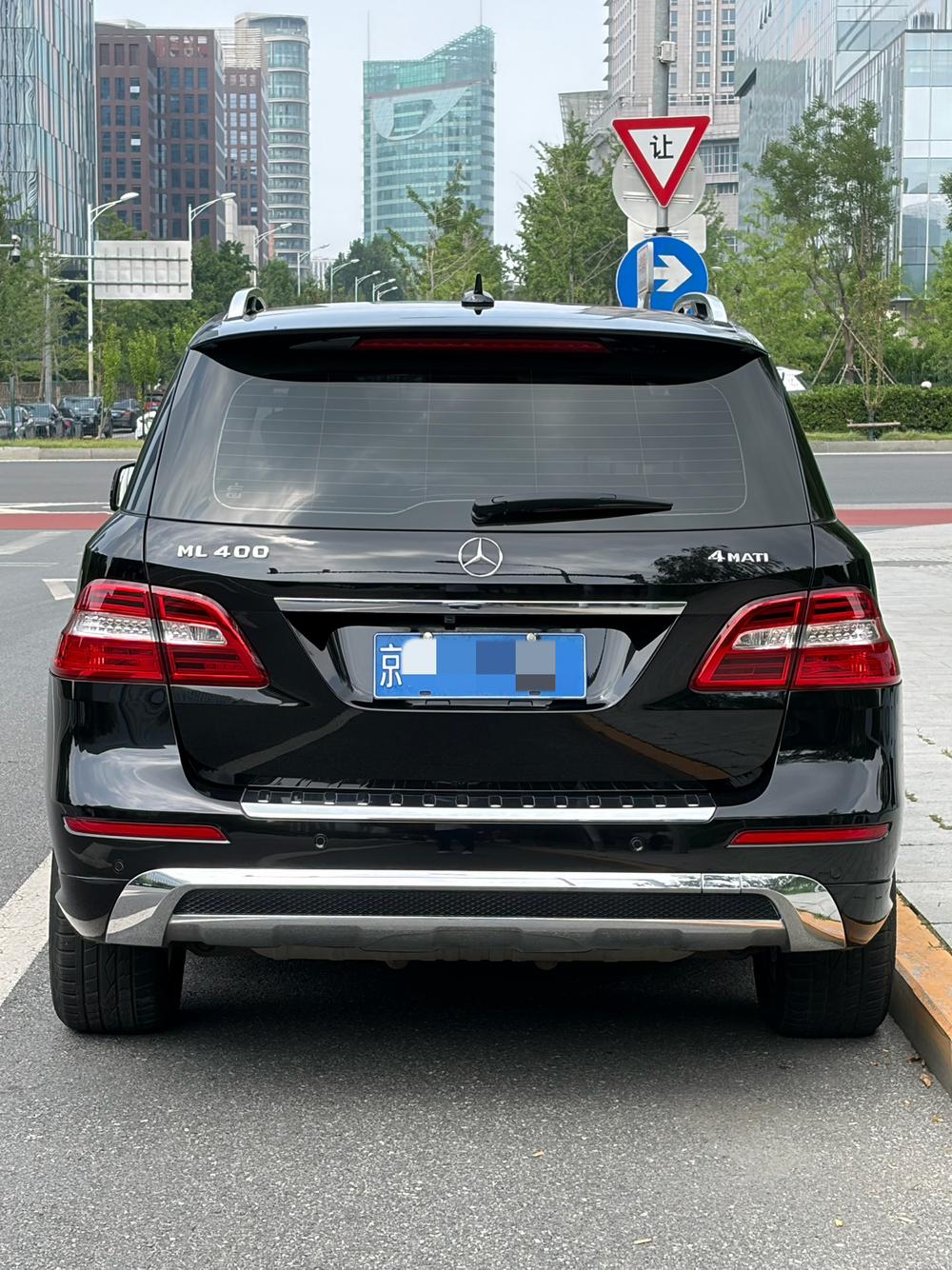 Mercedes-Benz Mercedes-Benz M-Class