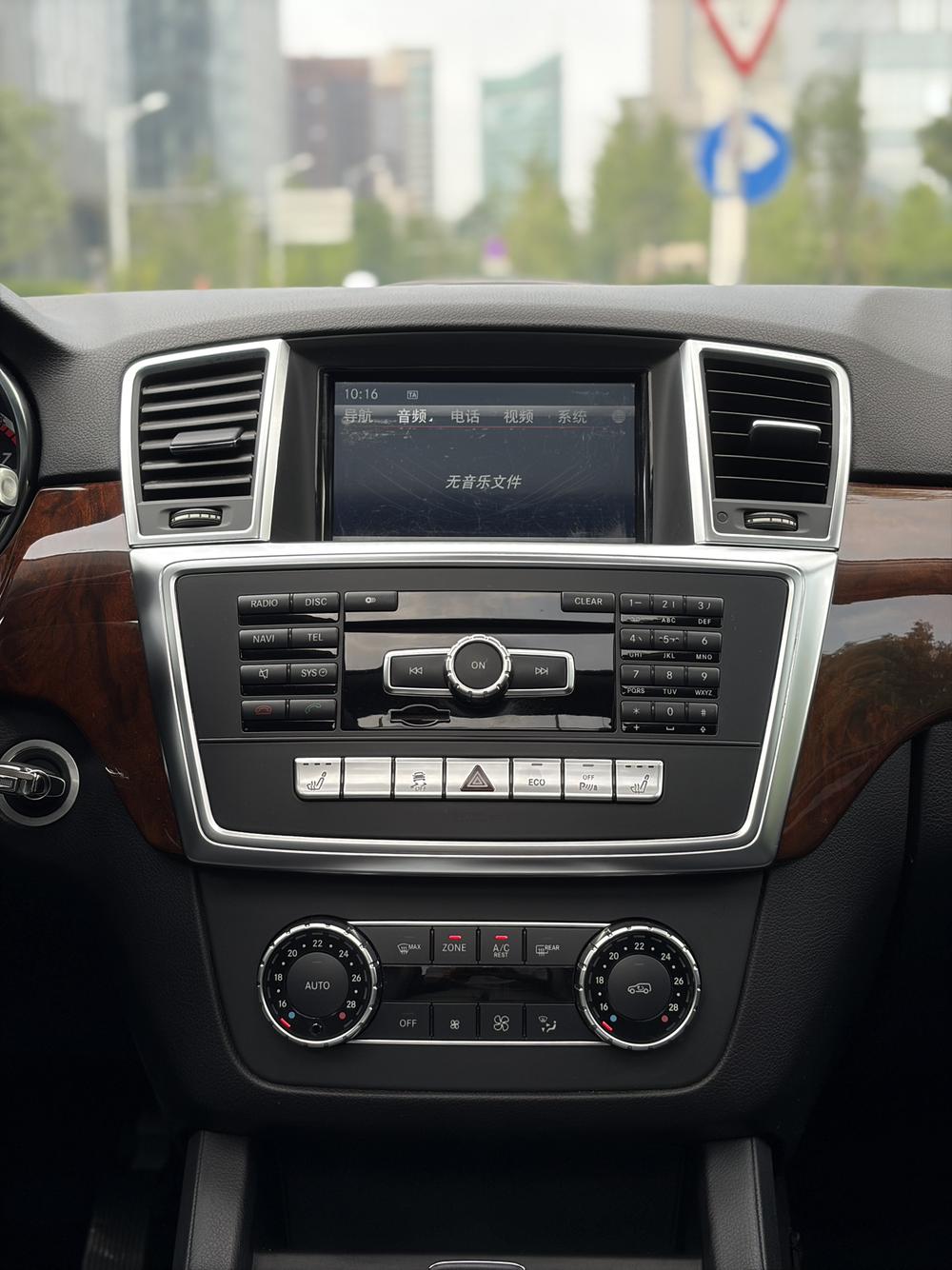 Mercedes-Benz Mercedes-Benz M-Class