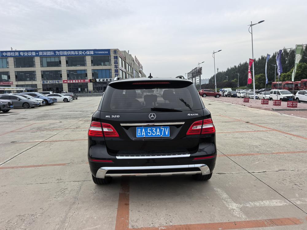 Mercedes-Benz Mercedes-Benz M-Class
