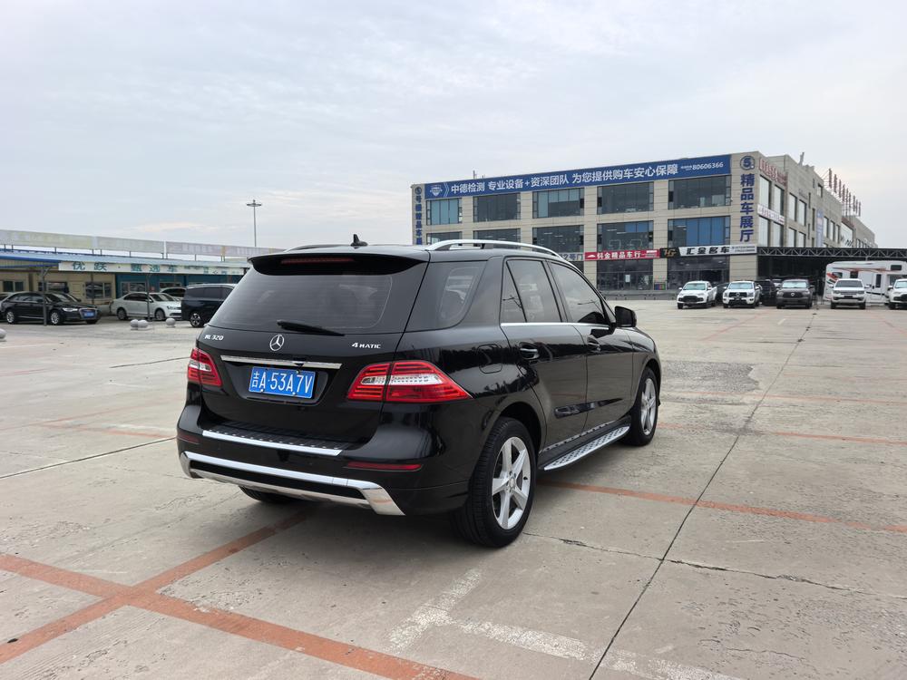 Mercedes-Benz Mercedes-Benz M-Class