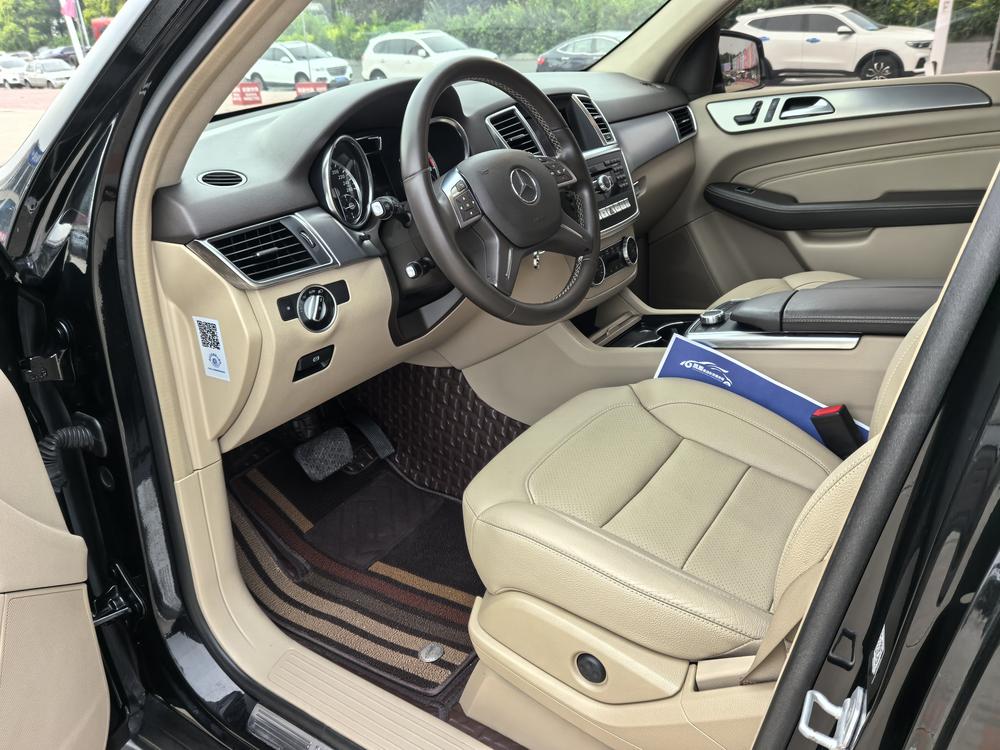Mercedes-Benz Mercedes-Benz M-Class