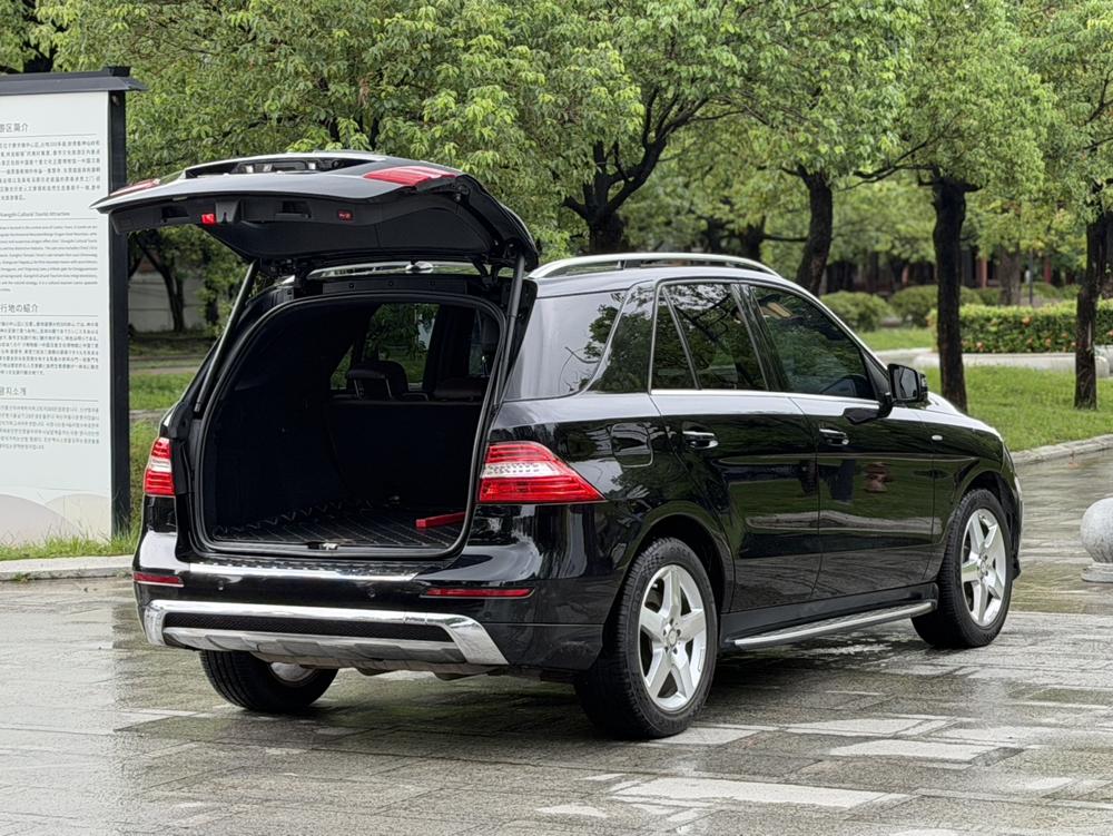 Mercedes-Benz Mercedes-Benz M-Class