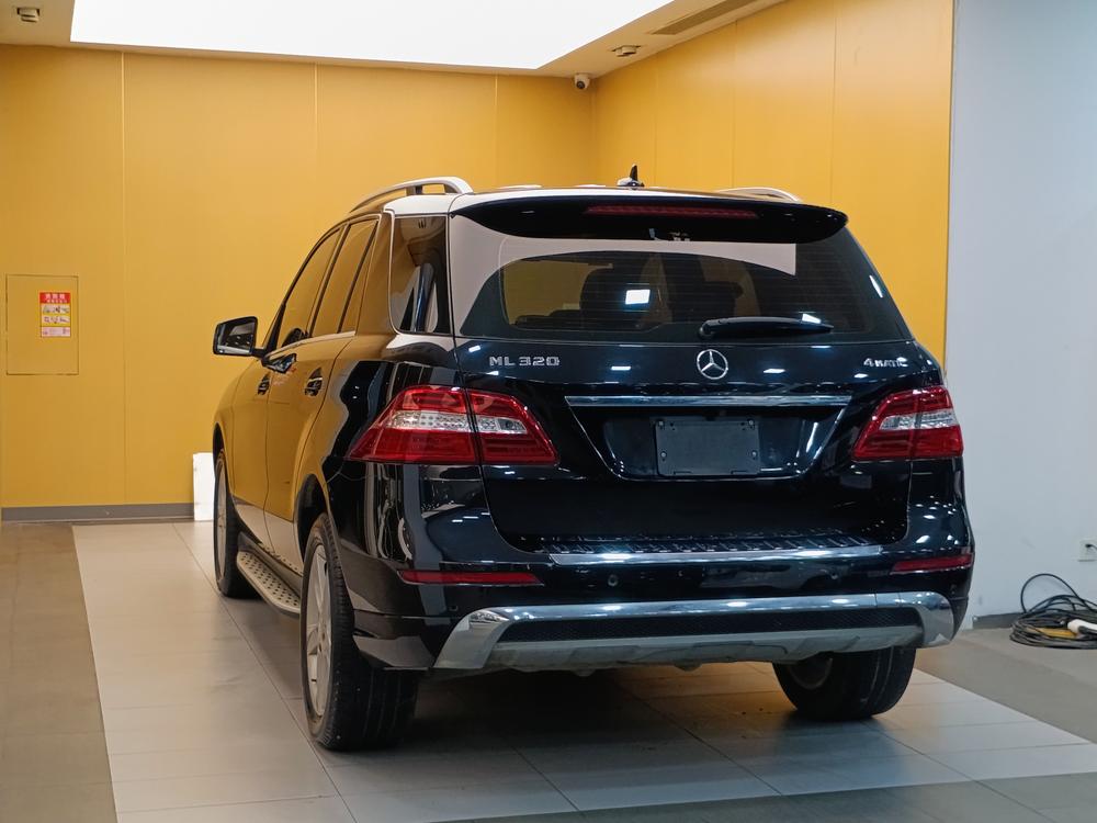 Mercedes-Benz Mercedes-Benz M-Class