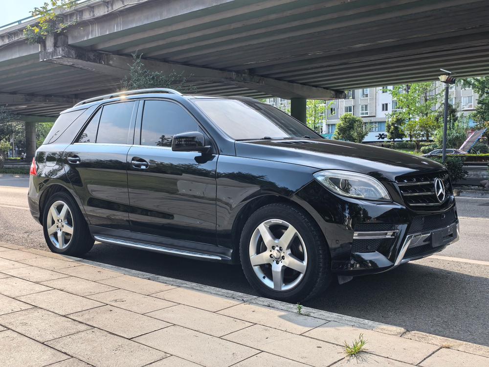 Mercedes-Benz Mercedes-Benz M-Class