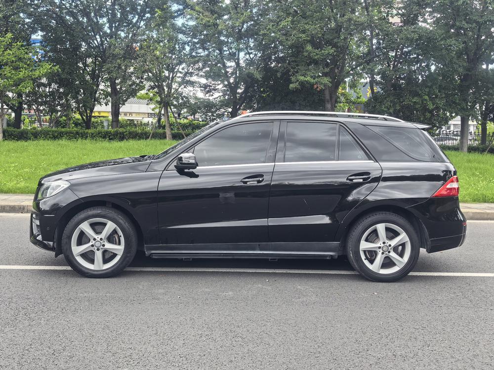 Mercedes-Benz Mercedes-Benz M-Class
