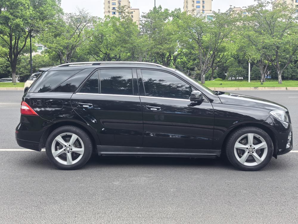 Mercedes-Benz Mercedes-Benz M-Class