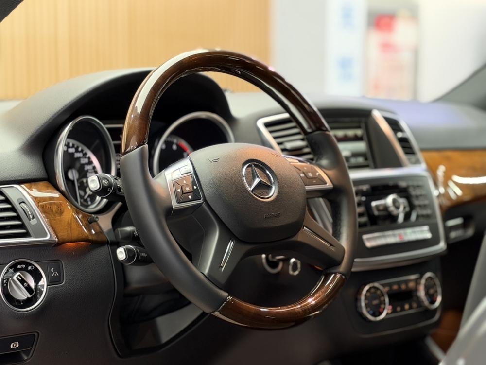Mercedes-Benz Mercedes-Benz M-Class