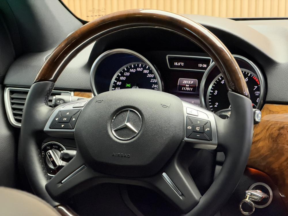 Mercedes-Benz Mercedes-Benz M-Class